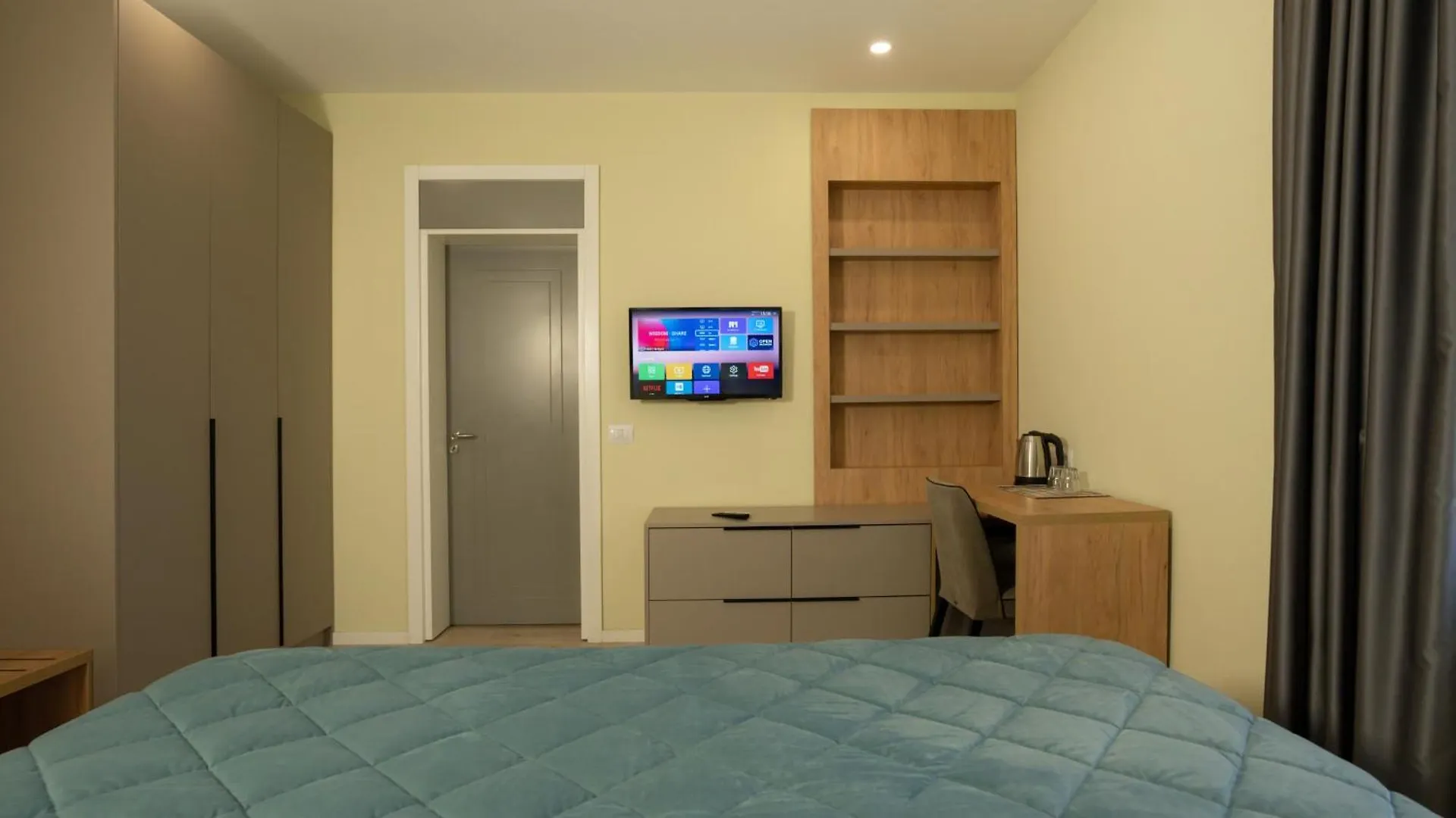 F&M Hotel 2 Tirana Albania